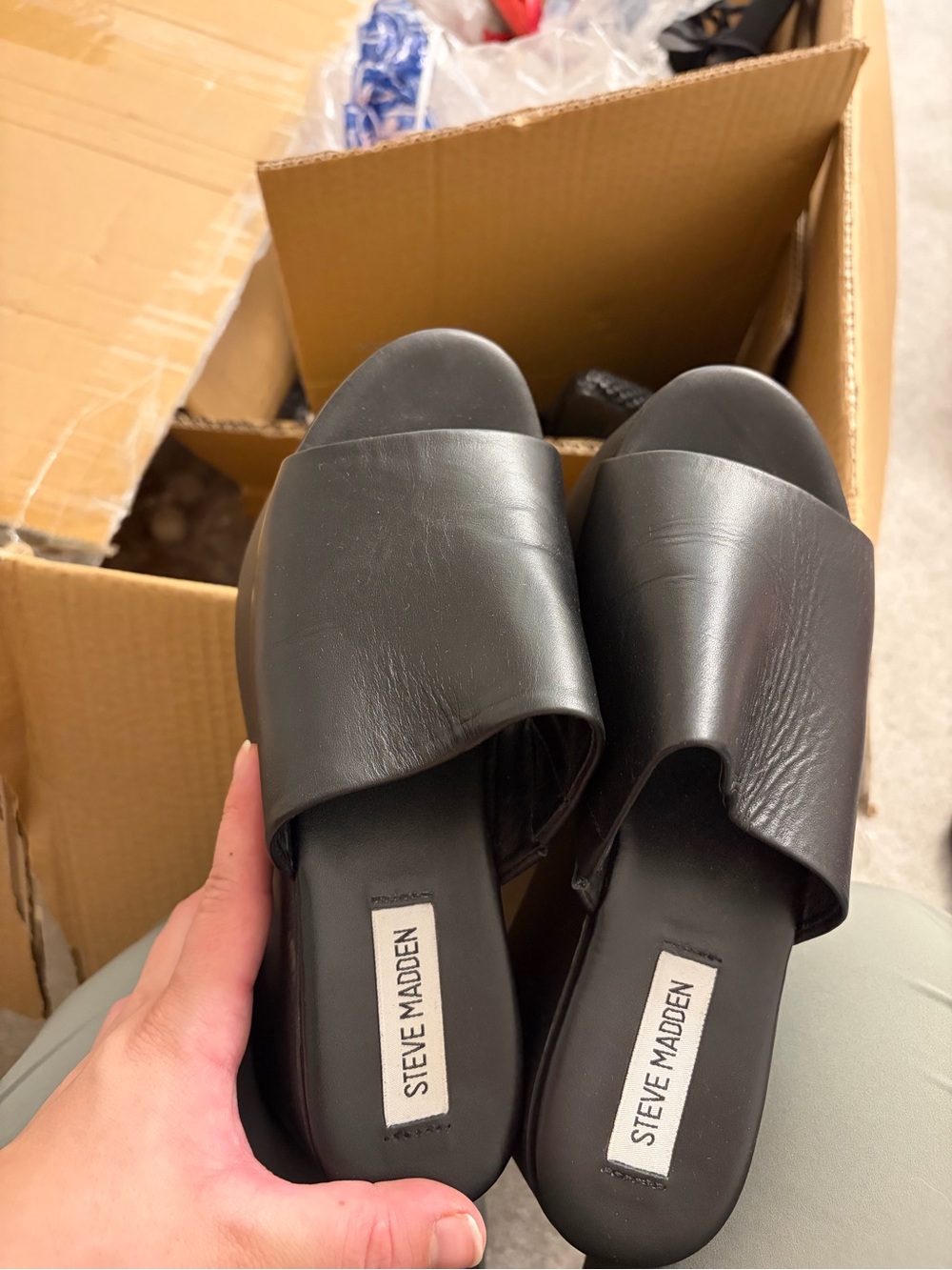 Steve Madden Black Leather Slide platforms